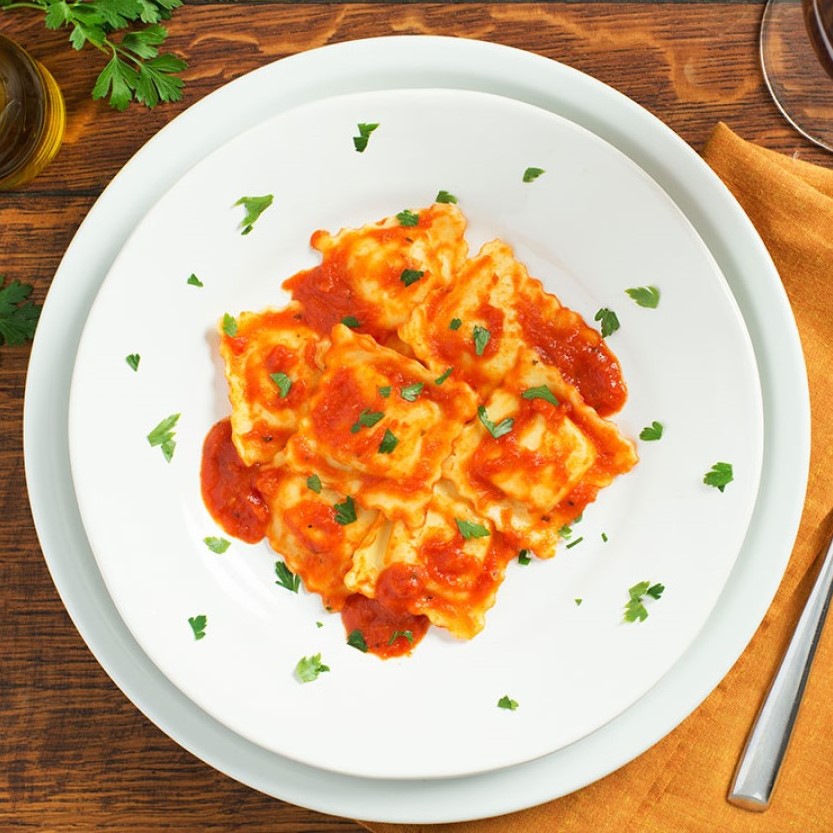 17-gourmet-tomato-sauce-with-ravioli-recipe-plate