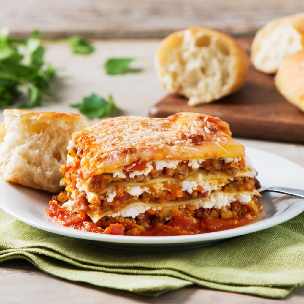 8-lasagna-sheets-pre-cooked-recipe-with-meat-sauce-bread