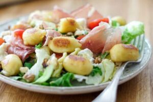 Gnocchis-extra-fromage-salade-Pasta Salads for Restaurants blog