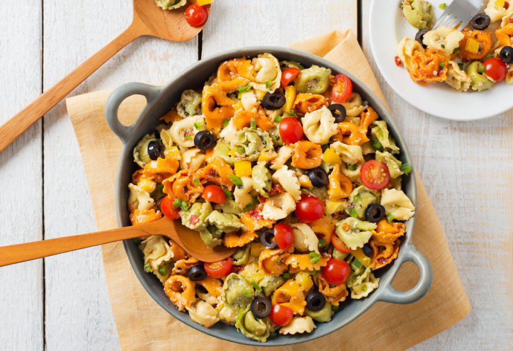 confetti_pasta_salad- How to Cook Tortellini with Menu Hacks-pasta salads for restaurants blog