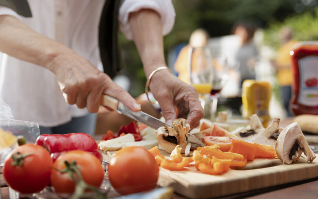 How to Incorporate Local Seasonal Ingredients into Canadian Restaurant Menus for a Sustainable Dining Experience