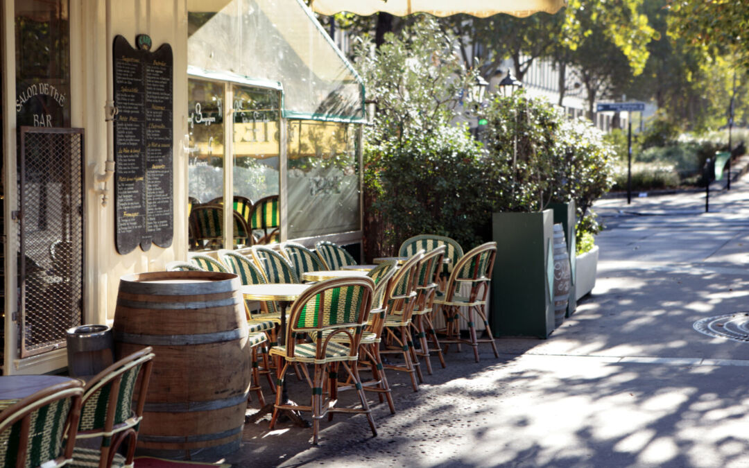 Best Dishes to Serve Outdoors: Guide to Making the Most of Your Restaurant’s Patio Spaces